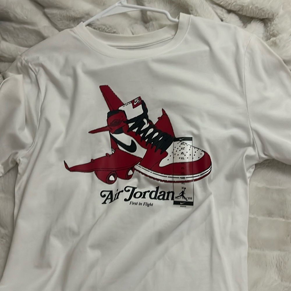 Nike tee